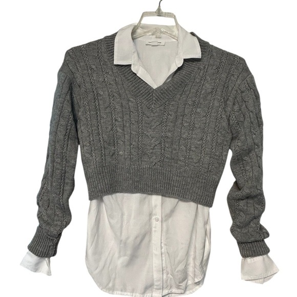 Immodel Gray Cable Knit cropped V-Neck Sweater - Picture 2 of 7